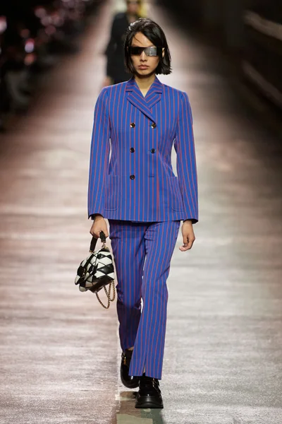 Look 20
